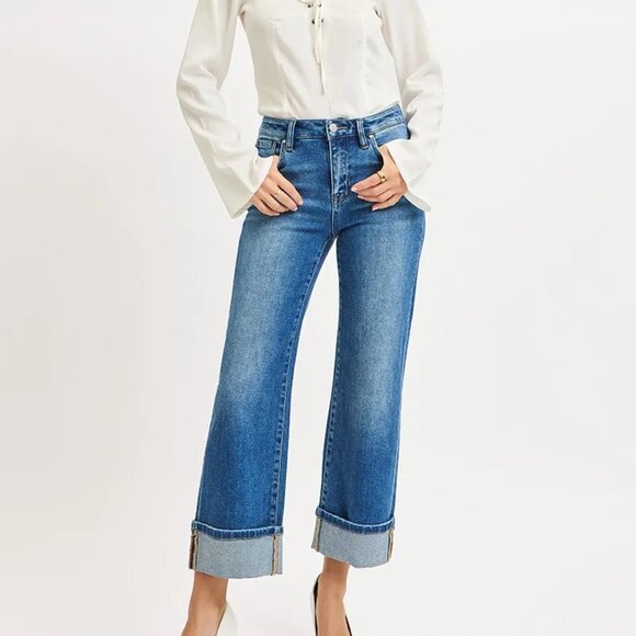 ✨NWT RISEN Full Size Mid Rise Crop Straight Cuffed Jeans Plus Size - Picture 1 of 6